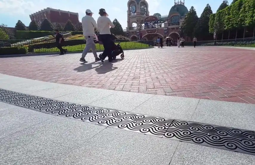 Water Wave Grating Design